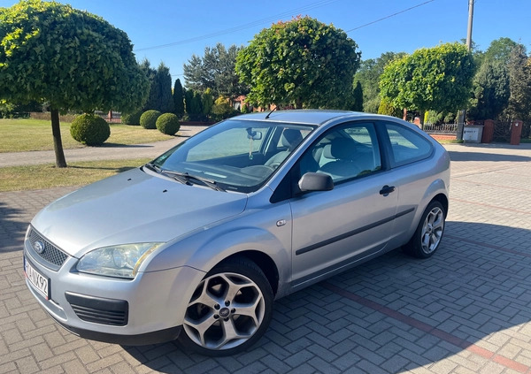 Ford Focus cena 8800 przebieg: 284000, rok produkcji 2005 z Oleśnica małe 379